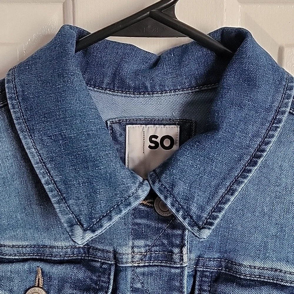 Girls SO, Jean jacket, XL(14-16).Like new.
